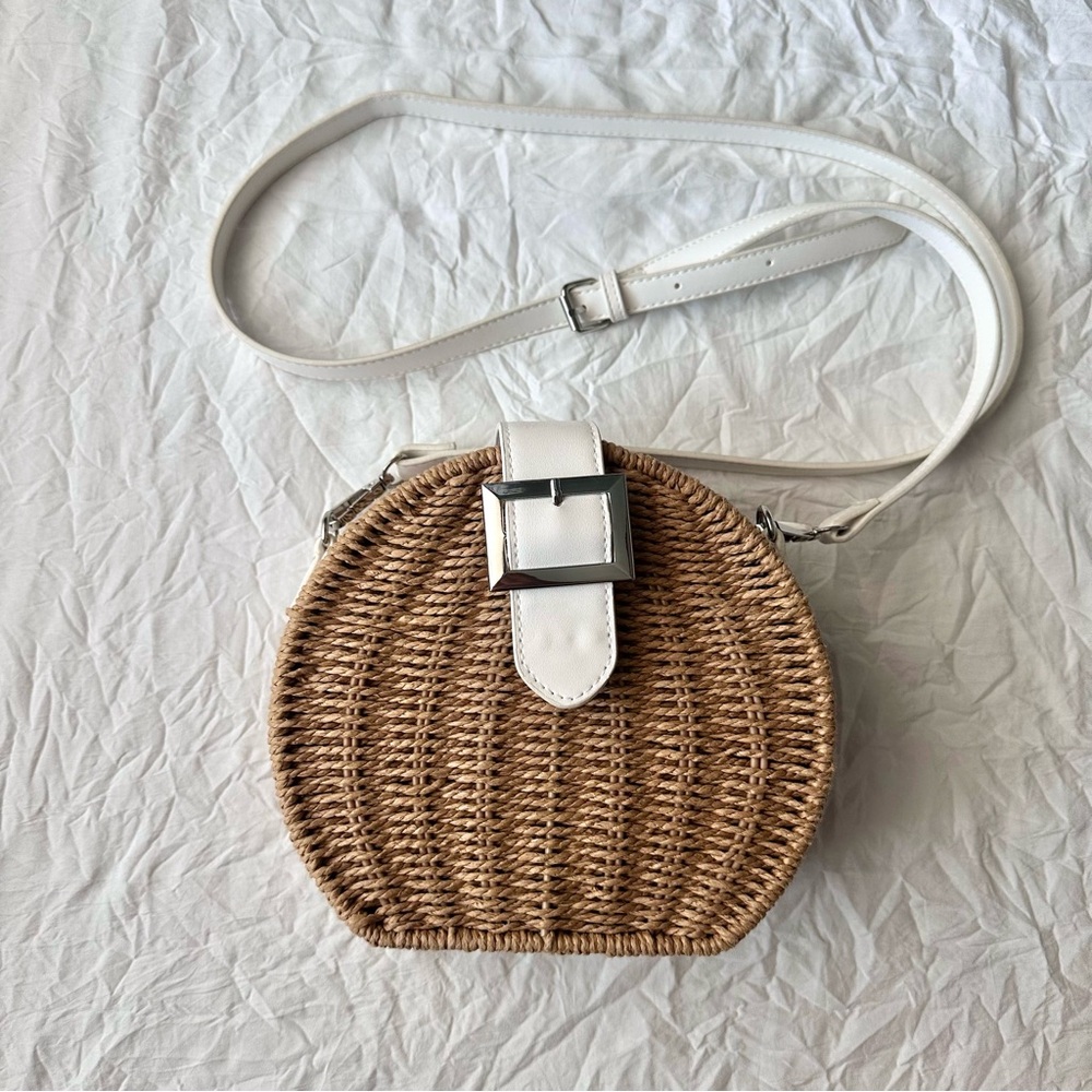 Round Wicker Woven Crossbody Bag - Picture 3 of 7
